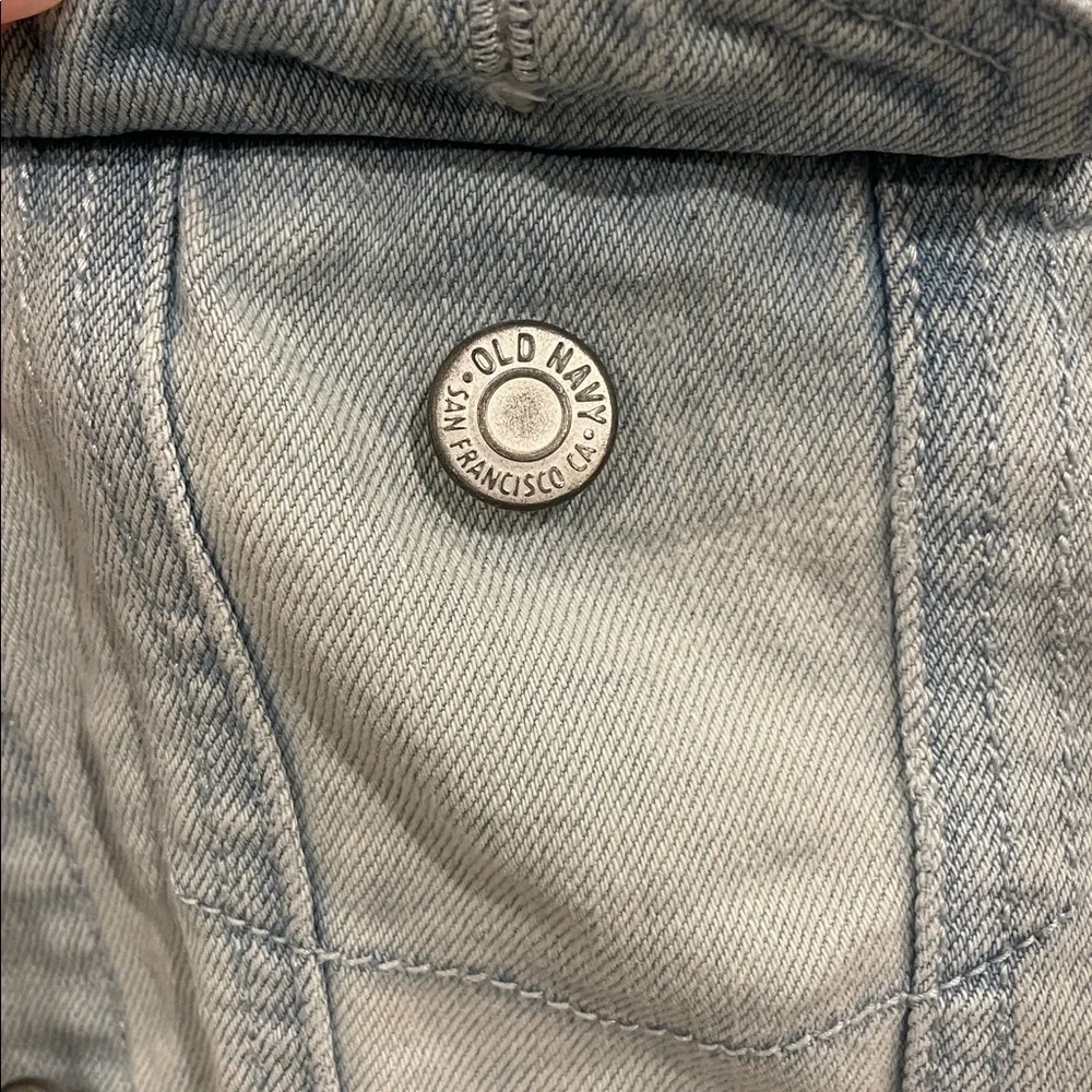 Old Navy Light Wash Denim Jacket in Pale Blue